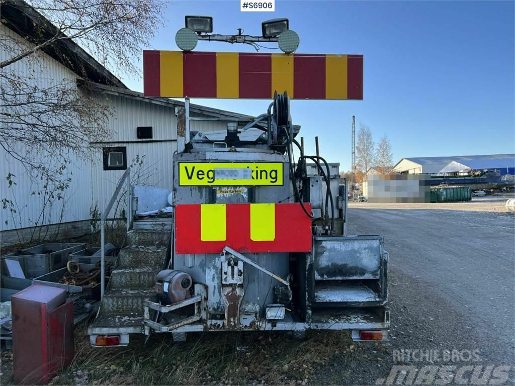 Volvo FM7 290 Equppied for painting pedistrian crossings Onderhoud voertuigen
