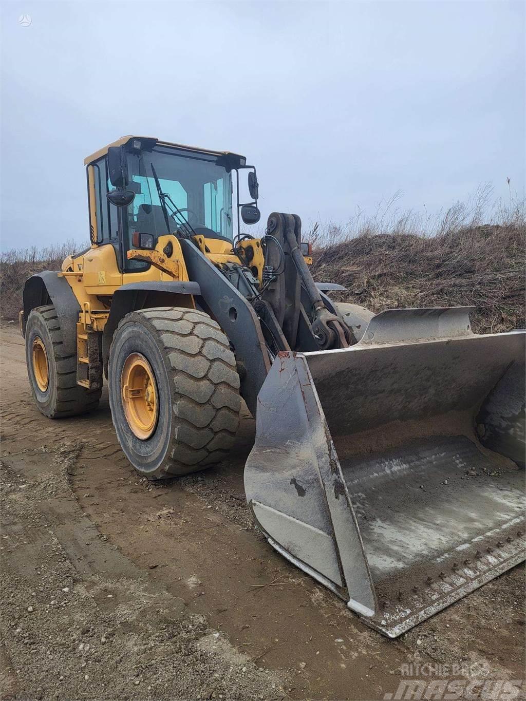 Volvo L120F Tool-carriers