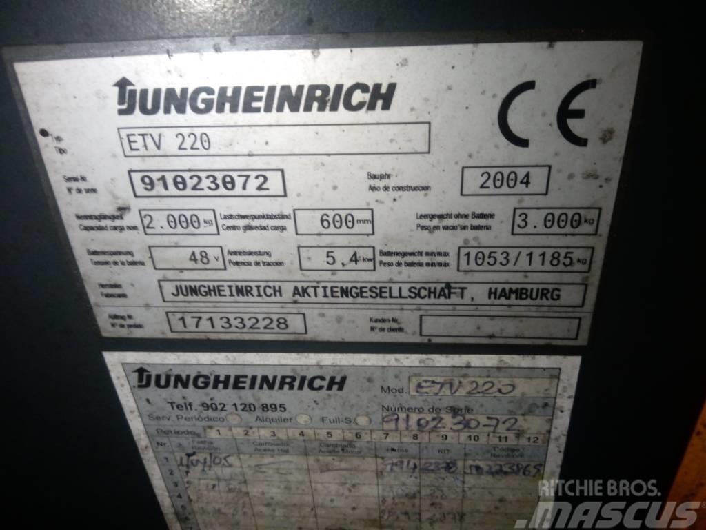 Jungheinrich ETV 220 Reachtruck voor hoog niveau