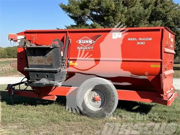 Kuhn KNIGHT 3130 Mengvoedermachines