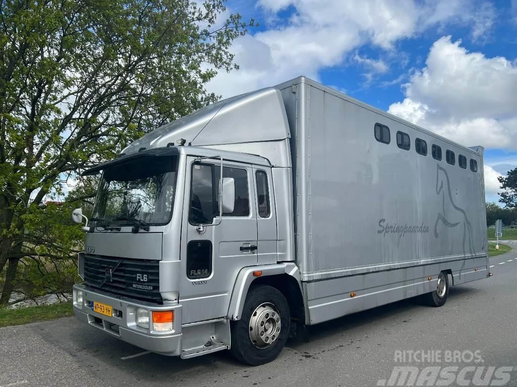 Volvo FL 614 12T 5 Paarden + Zadelkamer Dieren transport