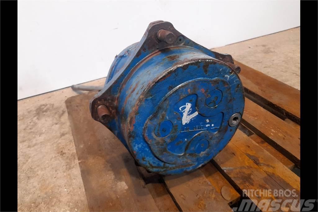 New Holland 8240 Front axle final drive Transmissie