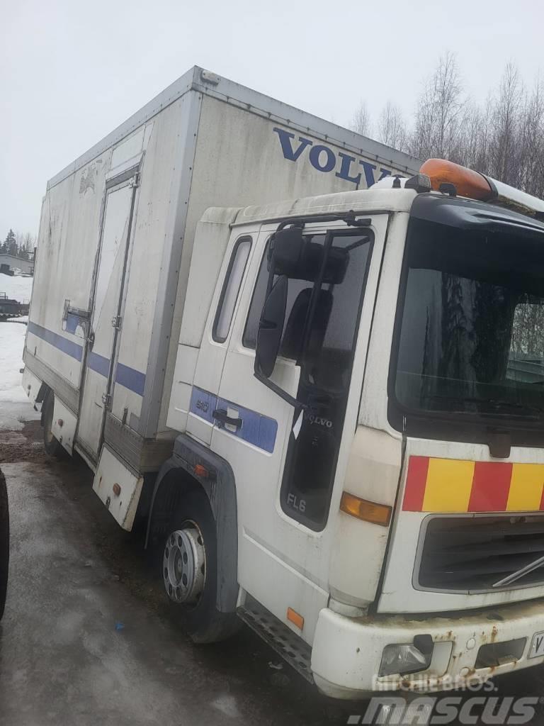 Volvo FL608/3700 Speciale containers
