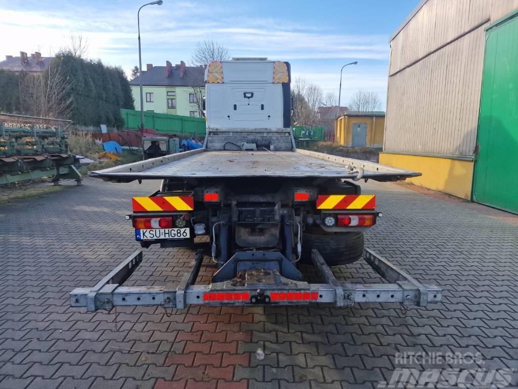 Mercedes-Benz ACTROS MP4 2542 Vrachtwagen met vlakke laadvloer en lier