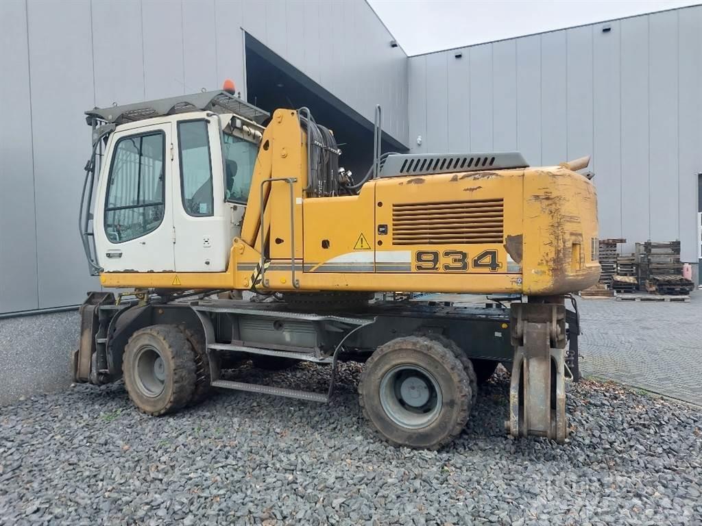 Liebherr A934C -  (For parts) Waste / industry handlers