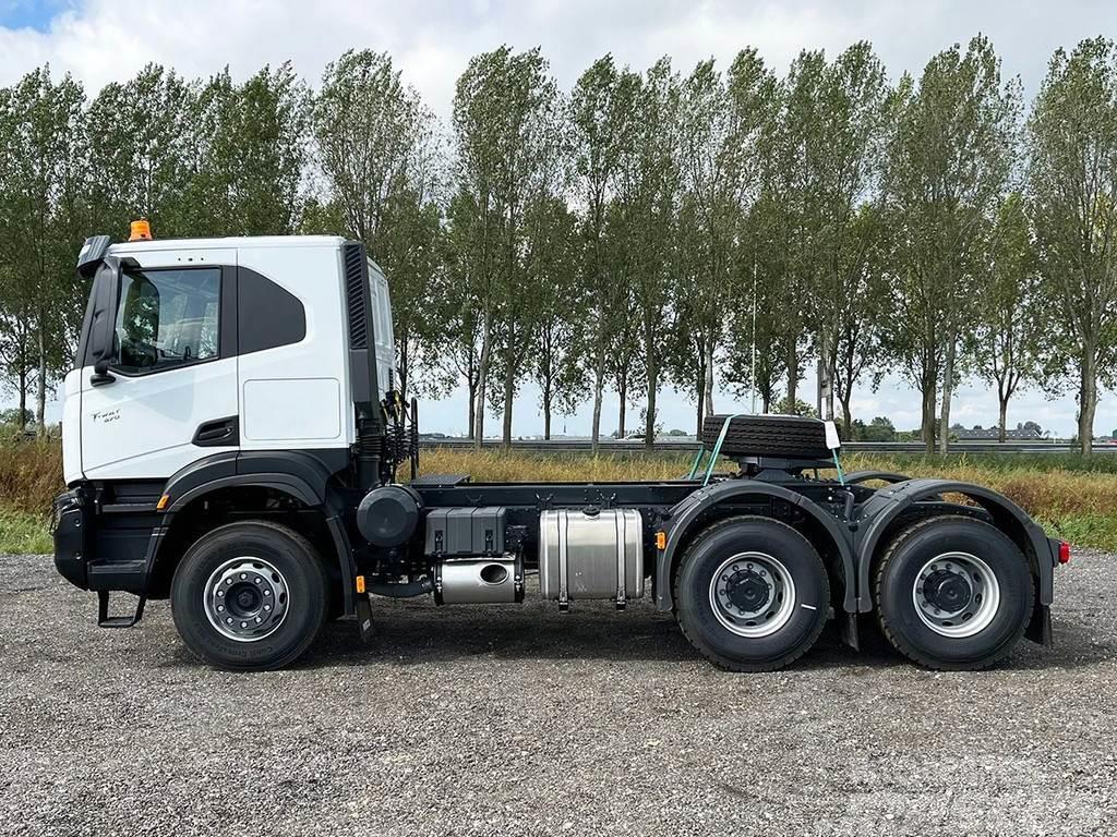 Iveco T-Way AT720T47TH Tractor Head (39 units) Trekkers
