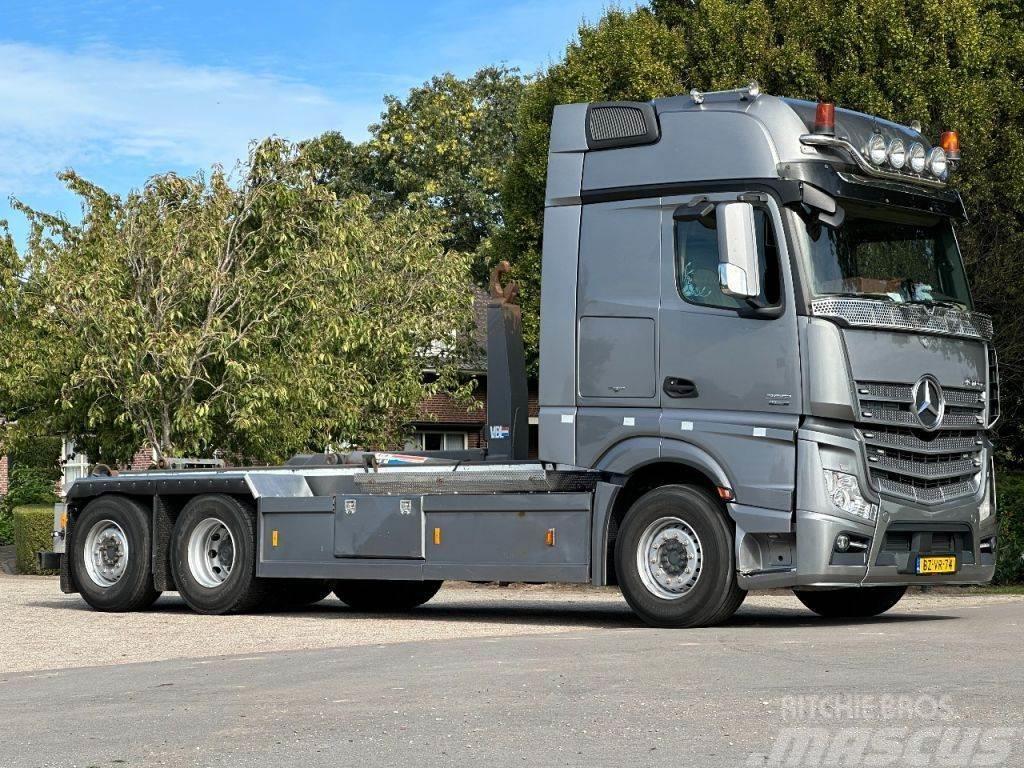 Mercedes-Benz Actros 2551!!EURO6!!HOOKLIFT/CONTAINER/FULL OPTION Vrachtwagen met containersysteem