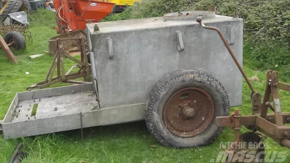  Water Bowser £300 plus vat £360 Tankwagen