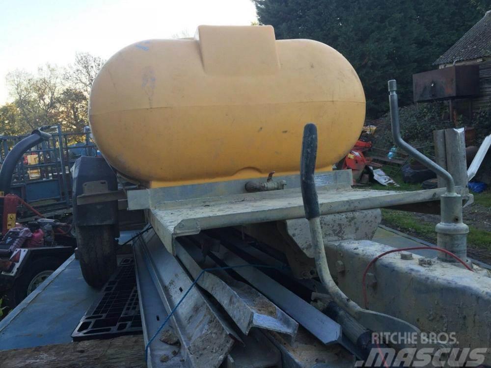  water bowser £400 plus vat £480 Tankwagen