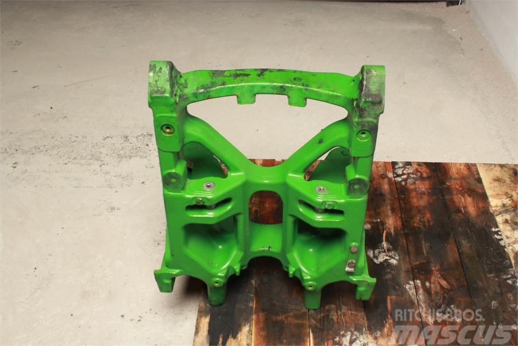 John Deere 6430 Front axle support Chassis en ophanging