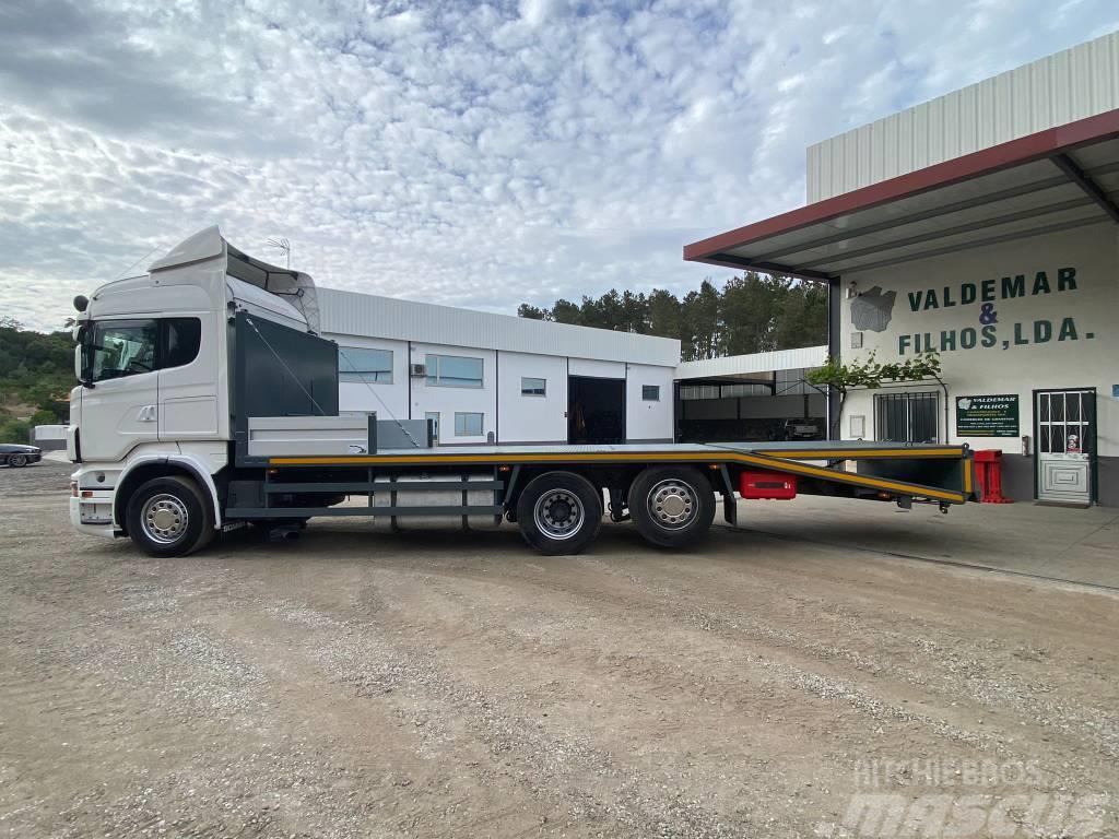 Scania R 400 Vrachtwagens voor bosbouwmachines