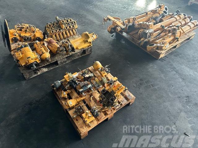 Liebherr A 902 Litronic HYDRAULIC PARTS COMPLET Wielgraafmachines