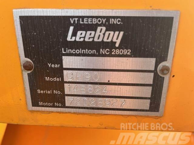 LeeBoy CB90 Veegmachines