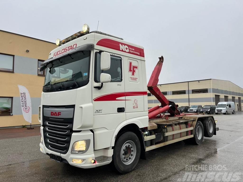DAF XF510 6X2 EURO 6 + RETARDER + HOOKLIFT 22T. Vrachtwagen met containersysteem