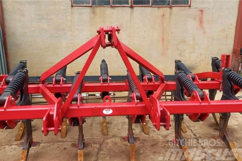 Ilgi 13 Tine Chisel Plough with Roller Anders
