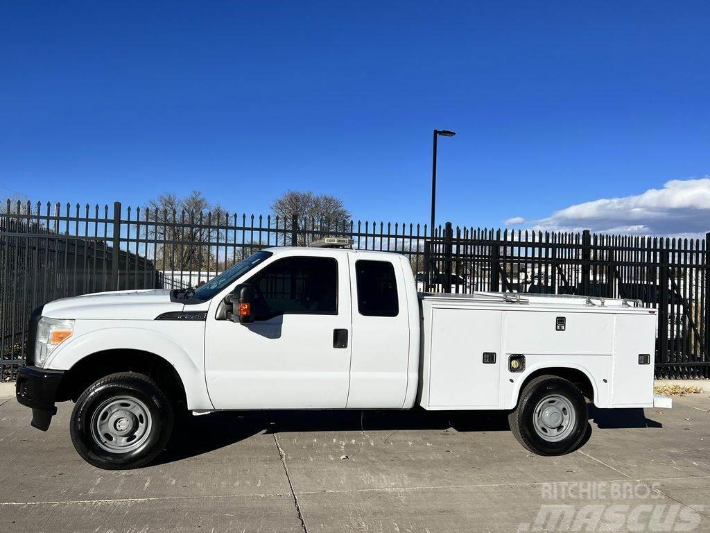 Ford F-250 Super Duty with 8ft Service/Utility bed (4x4 Sleepwagens