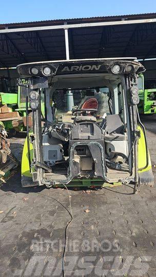 CLAAS Arion 630    hook Chassis en ophanging