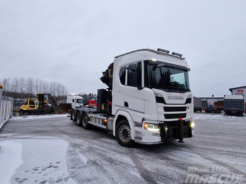 Scania R540 8x2 Vrachtwagen met containersysteem