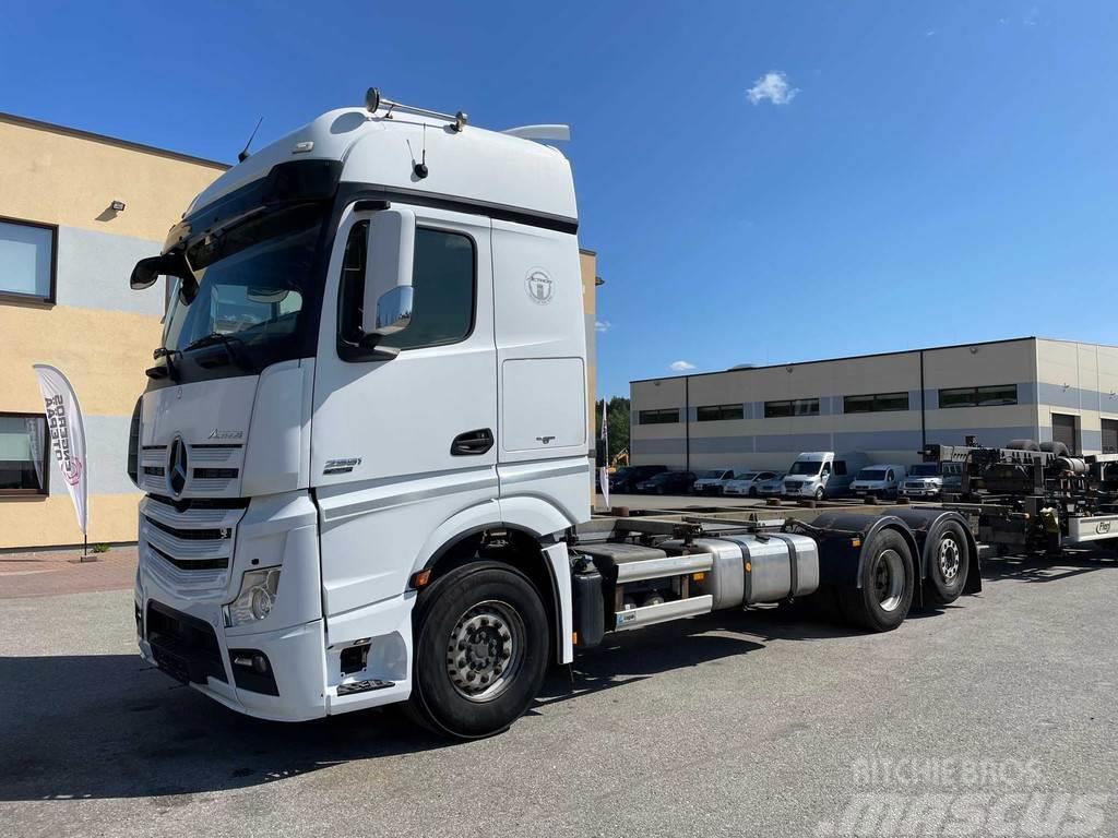 Mercedes-Benz ACTROS 2551 6X2, EURO 5 + FULL AIR + RETARDER + AD Chassis met cabine