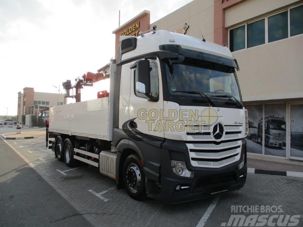 Mercedes-Benz Actros 2545 6x2 Truck w/ HMF2120K3 Block Crane Vlakke laadvloer met kraan