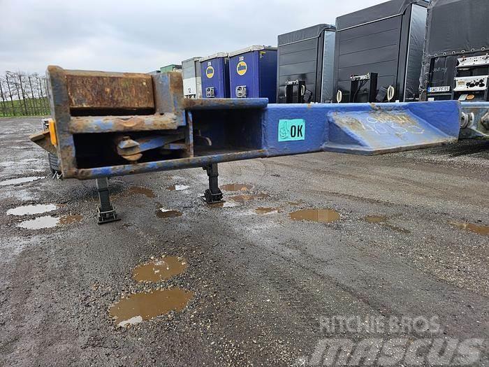 Groenewegen 3 AXLE CONTAINER CHASSIS 40 FT 2X20 FT 20 MIDDLE G Containerchassis