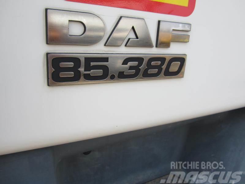 DAF CF85 380 Vlakke laadvloer met kraan