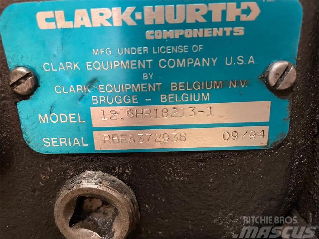 Clark model 12.6HR18213-1 transmission Transmissie