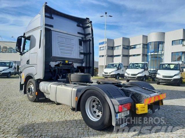 Iveco AS440S51T/P Trekkers