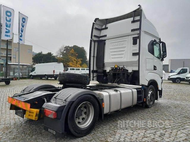 Iveco AS440S51T/P Trekkers
