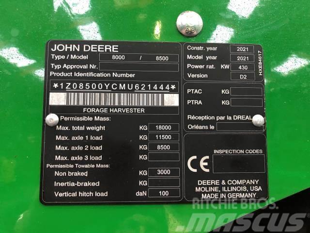 John Deere 8500 Getrokken veldhakselaar