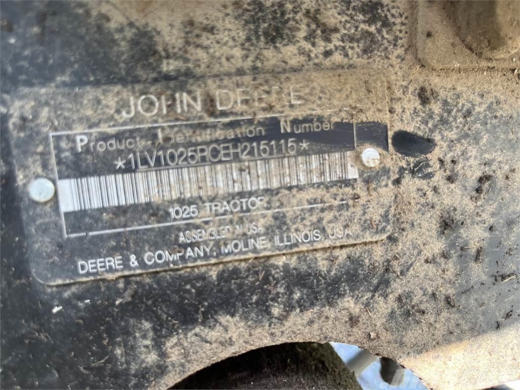 John Deere 1025R Compacttrekkers