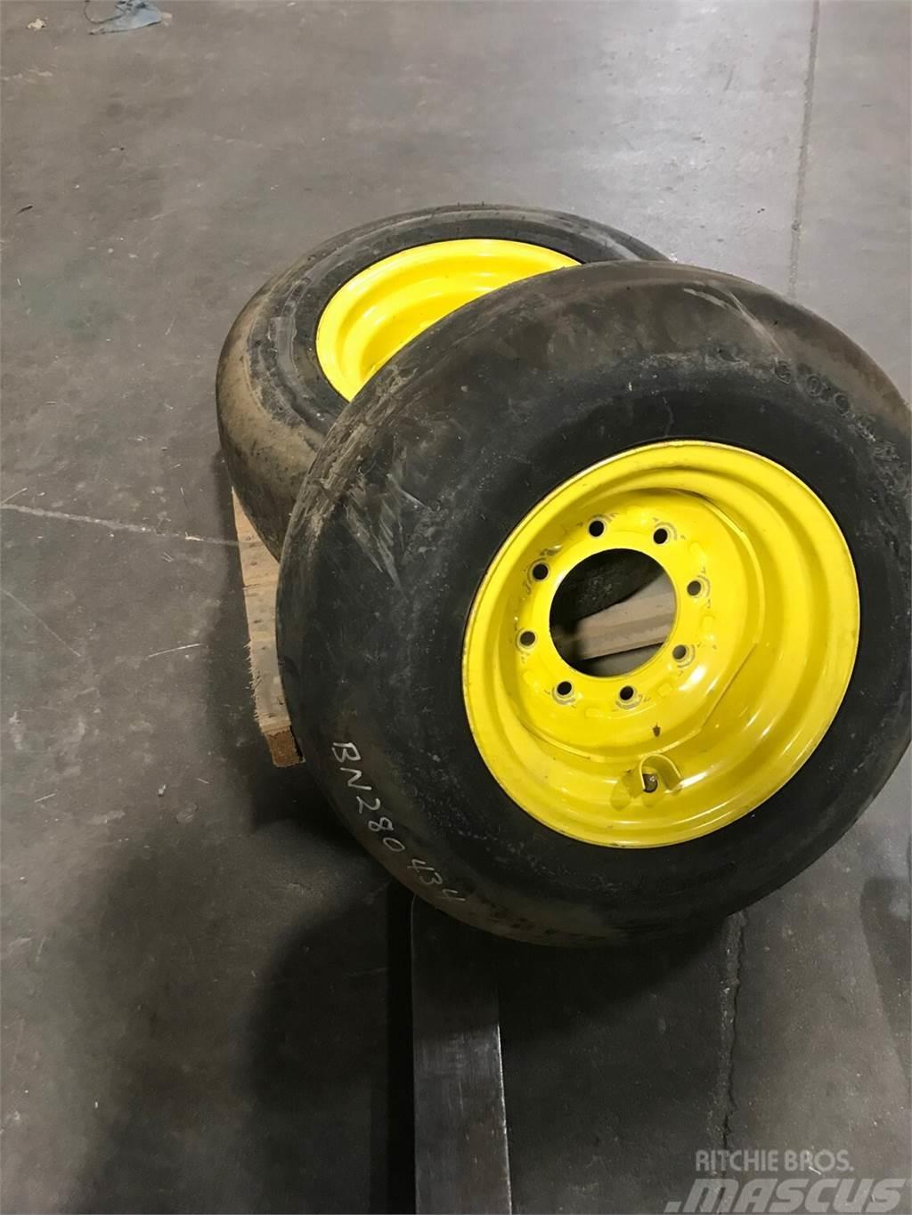 John Deere BN280434 Tire & Wheel ass'm Overige zaaimachines