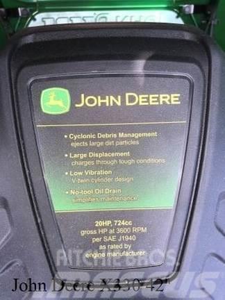 John Deere X330 Compacttrekkers