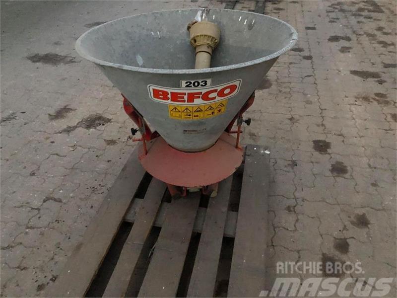 Befco  Zand- en zoutstrooimachines
