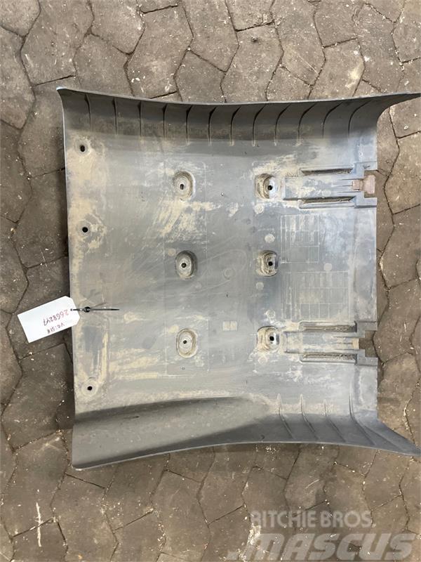 Scania  MUDGUARD  2668247 Chassis en ophanging