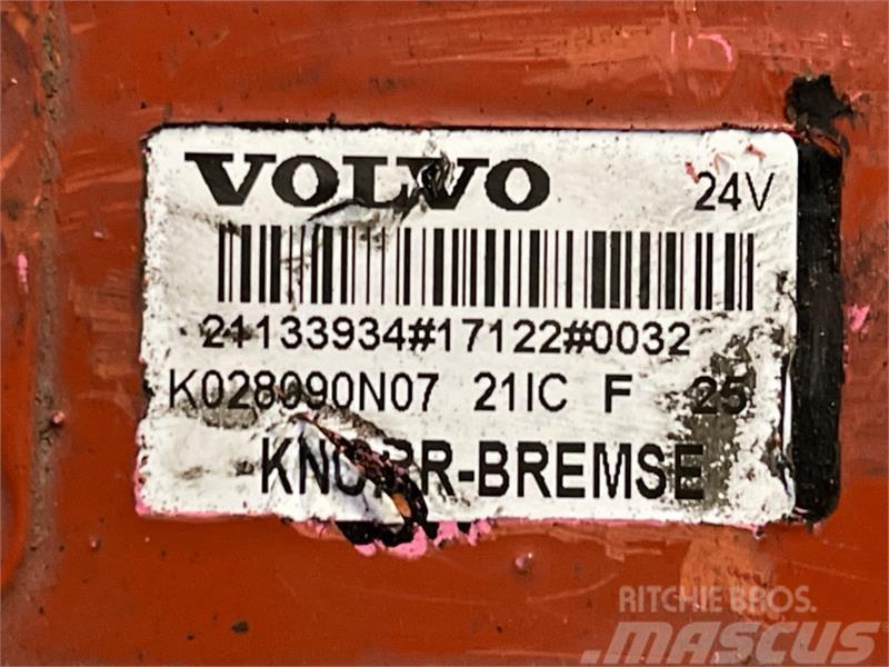 Volvo  VALVE 21133934 Radiatoren