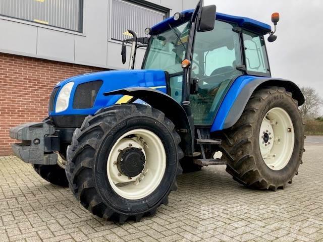 New Holland T5060 Tractoren