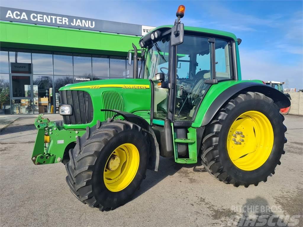 John Deere 6220 Premium Tractoren