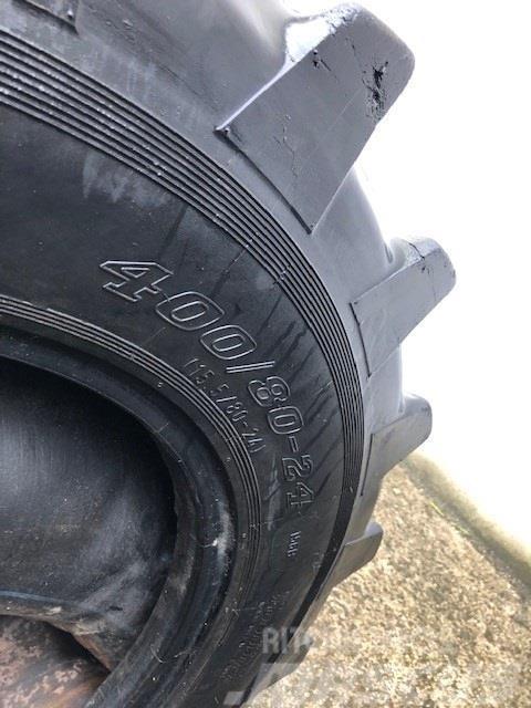 Dunlop 400/80 X 24 Banden, wielen en velgen