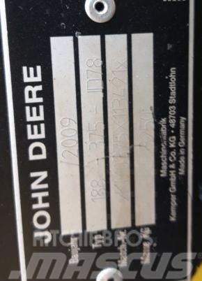 John Deere 7700 Getrokken veldhakselaar