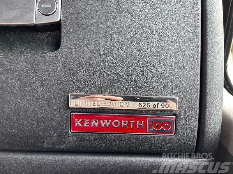 Kenworth W900L Trekkers
