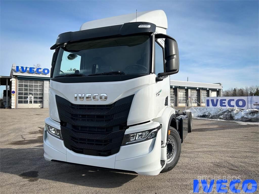 Iveco S-Way Chassis met cabine