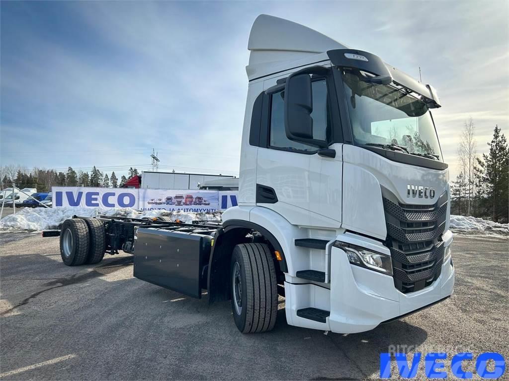 Iveco S-Way Chassis met cabine