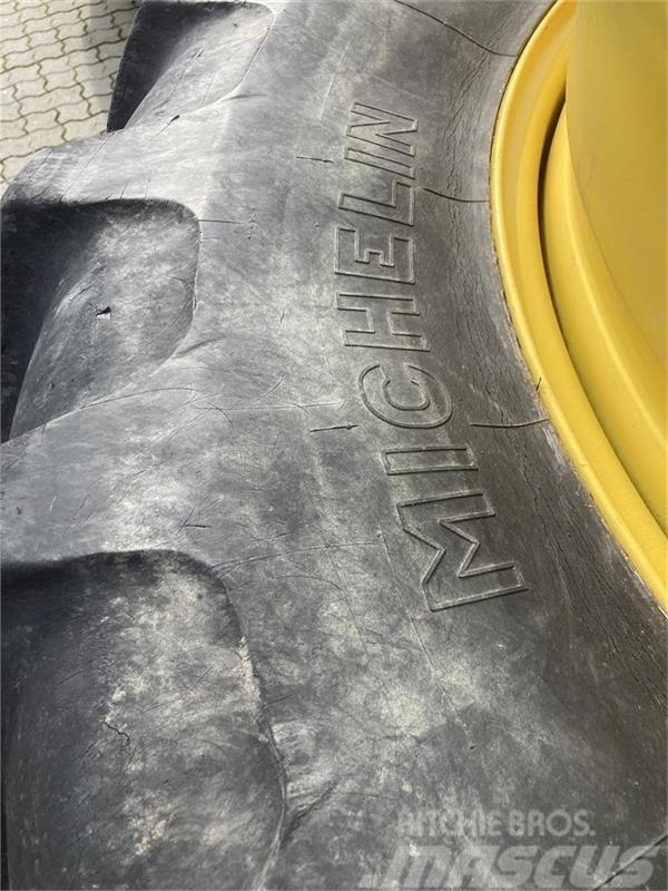 Michelin 16.9 X 38 med kroge Dubbele wielen
