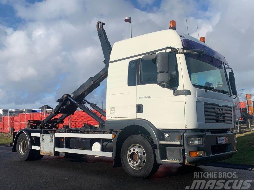 MAN TGM 15-280 4X2 BL Vrachtwagen met containersysteem