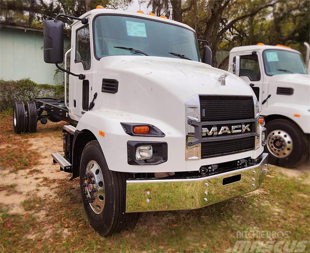 Mack MD7 42R Chassis met cabine