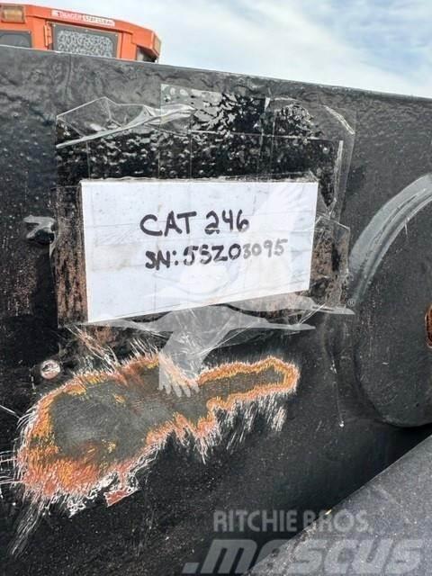 CAT 246 Schrankladers