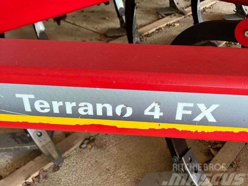 Horsch Terrano 4 FX Cultivatoren