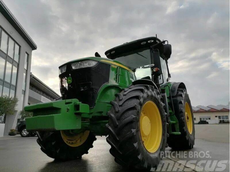 John Deere 7230 R Tractoren