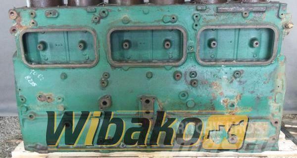 Volvo Block Engine / Motor Volvo TD122KME 161258154 Overige componenten